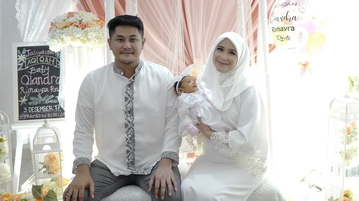 Inilah profil dan akun medsos Ryana Dea istri pesinetron Puadin Redi melahirkan anak ke-3 parasnya masih terlihat awet muda