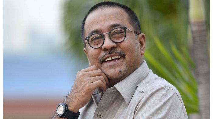 Rano Karno resmi didaftarkan untuk mendampingi Pramono Anung dalam Pilkada DKI Jakarta. 