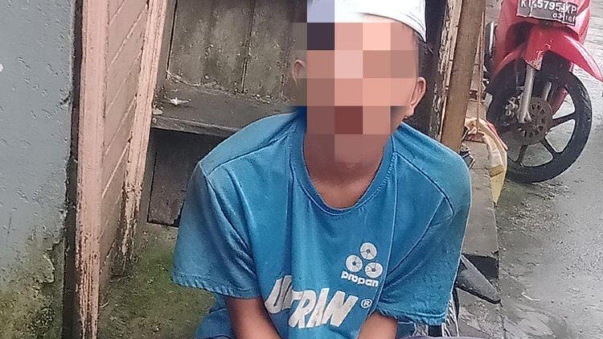 Remaja di Balikpapan yang melakukan pencurian dengan telanjang bulat diamankan warga.