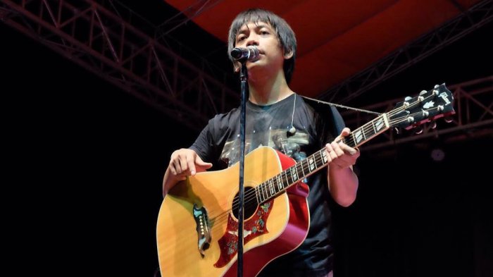 Rian Ekky Pradipta alias Rian D'Masiv bantah caper saat kenakan kaos John Mayer di konser Taylor Swift