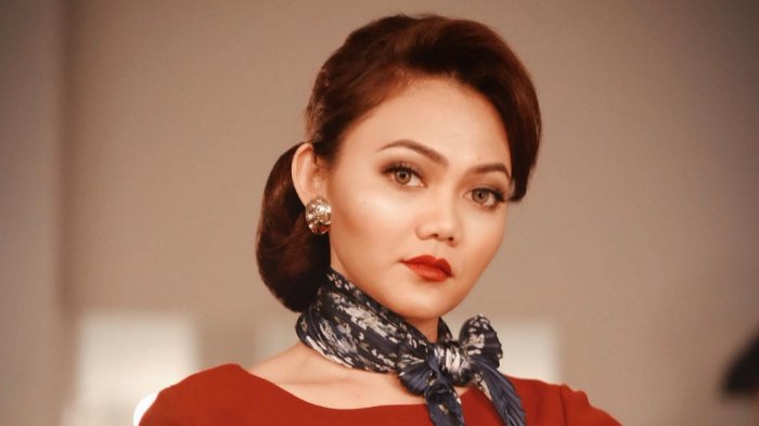 Inilah profil dan akun medsos Rina Nose yang rombak wajahnya agar terlihat mirip penyanyi Krisdayanti