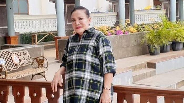 Mpok Atiek idap tumor usus