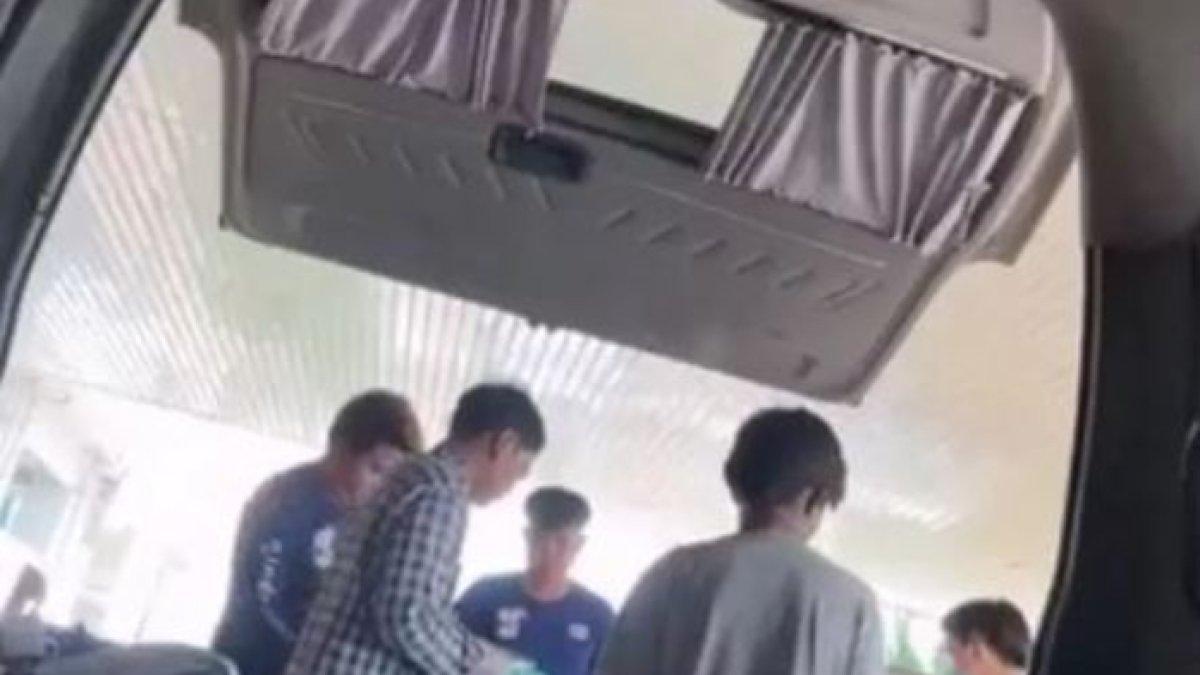 Saat perjalanan ke pemakaman, mendadak Chataporn bangkit dan hidup lagi