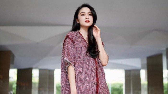 Profil Sandra Dewi