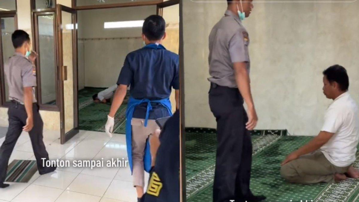 satpam itu langsung kembali keluar dari mushola