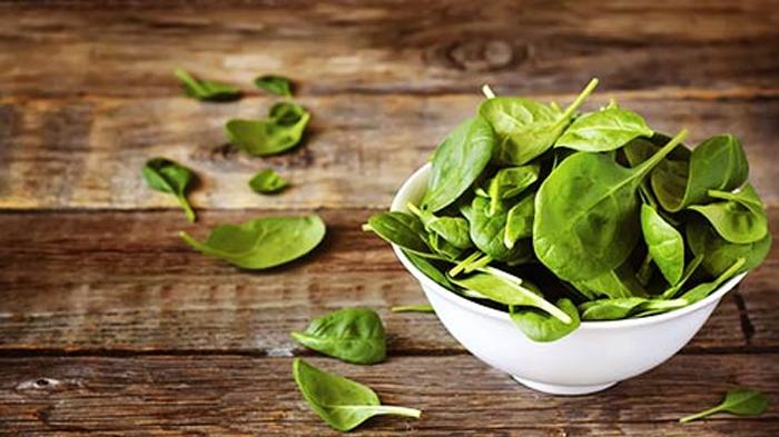 Bayam dapat meningkatkan jumlah hormon testosteron pada pria.
