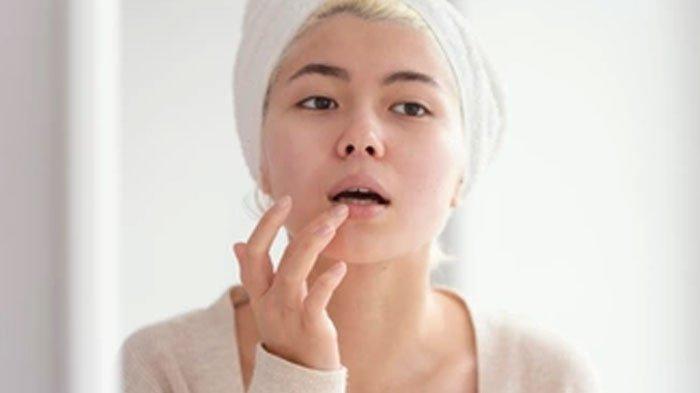 scrub bibir melembabkan bibir kering dan hitam