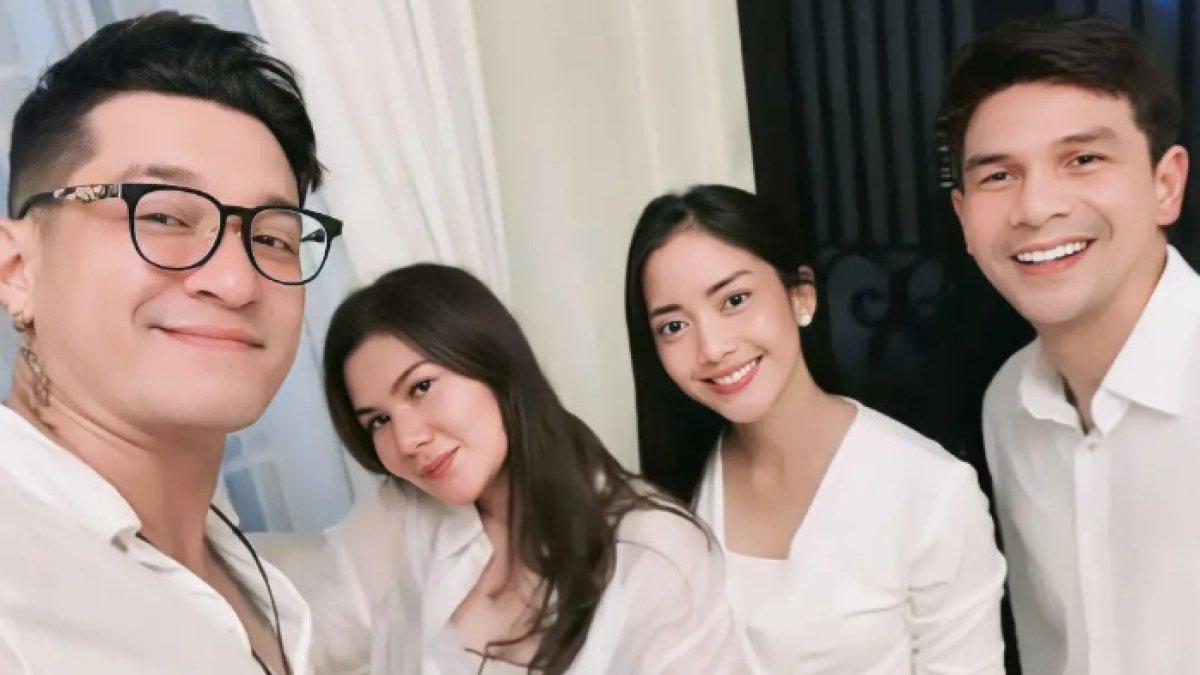 Jonathan Frizzy dan Ririn Dwi Ariyanti diduga lamaran.