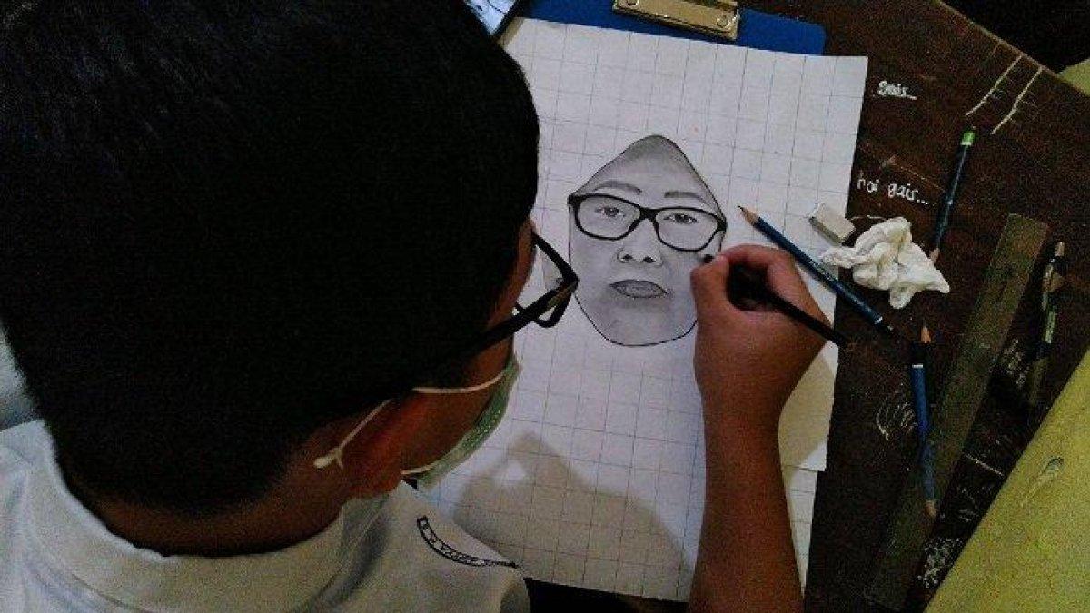 Berikut 25 kunci jawaban soal Seni Budaya Kelas 1 SD/ MI Semester 1 Kurikulum Merdeka Tahun Ajaran 2023-2024 tentang teknik menggambar