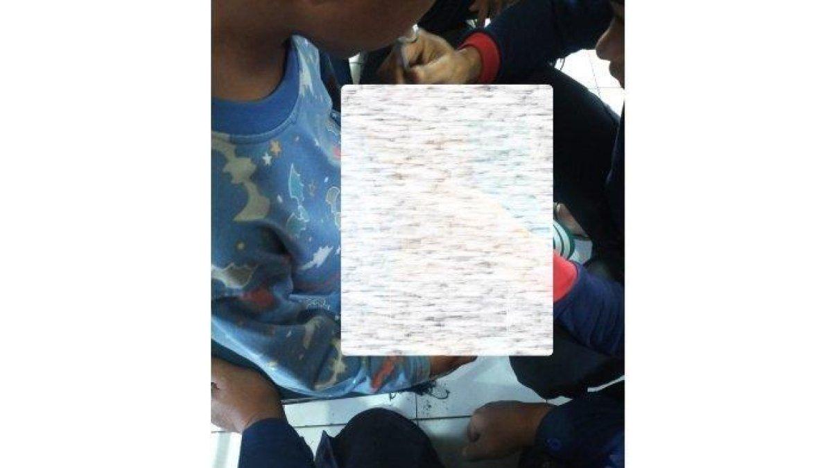 Seorang bocah berinisial M (6) kemaluannya terjepit ritsleting hingga dibawa oleh orangtuanya ke Mako Pemadam Kebakaran Kota Cimahi, Senin (26/6/2023).