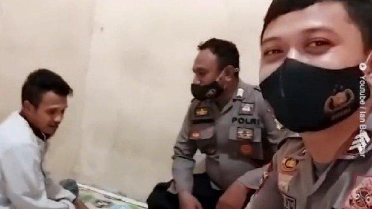 seorang tahanan yang tak mau keluar dari penjara