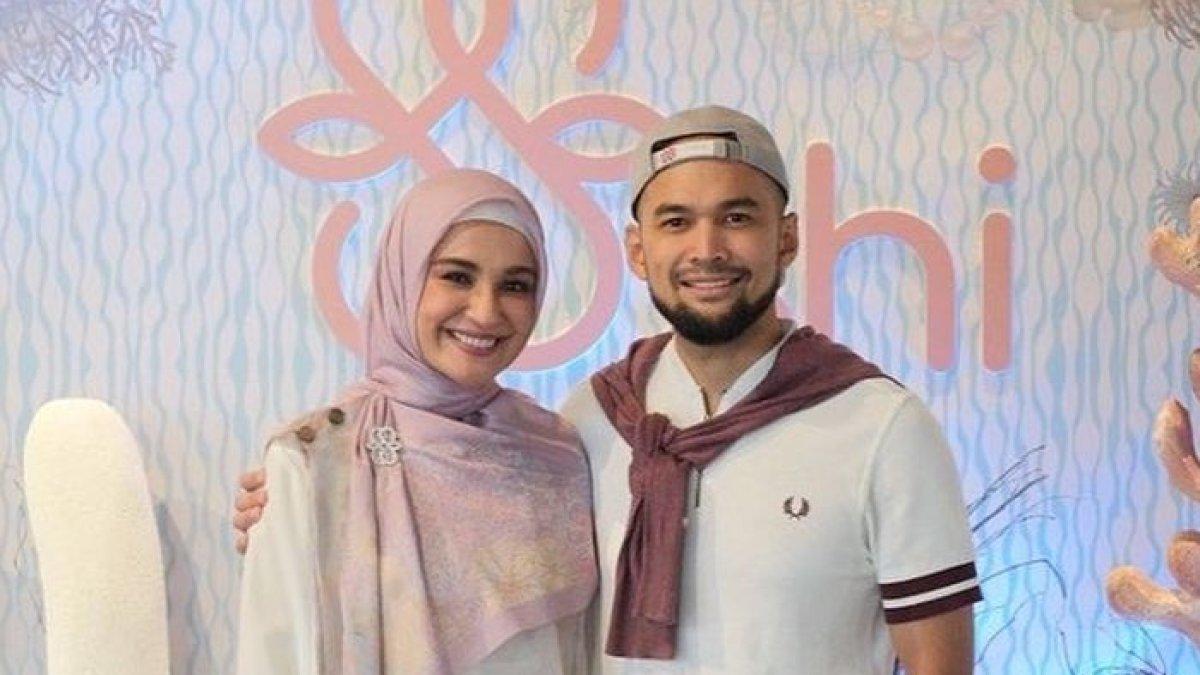 Inilah profil dan akun medsos Teuku Wisnu yang hebohkan publik usai tiru gaya romatis Pratama Arhan di lapangan sepakbola