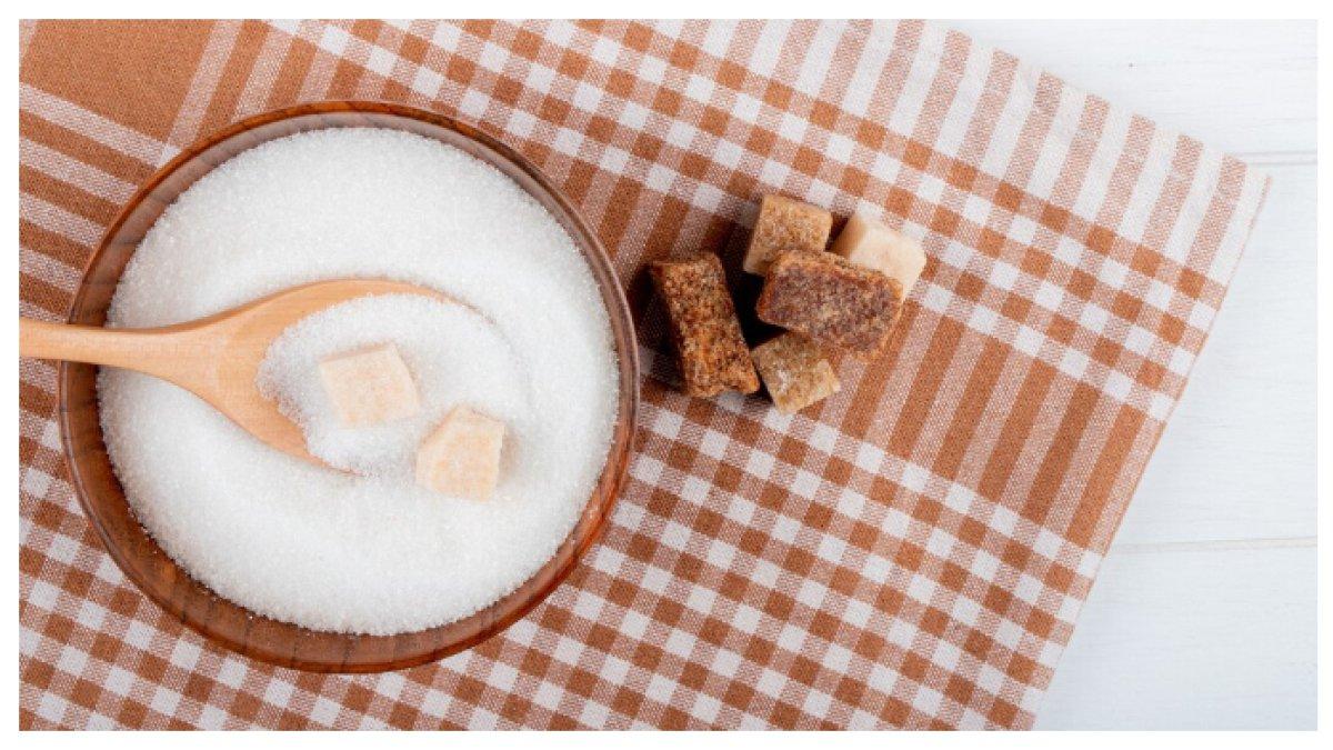 SNACK - makanan tersebut sangat mengandung kadar gula yang sangat tinggi.