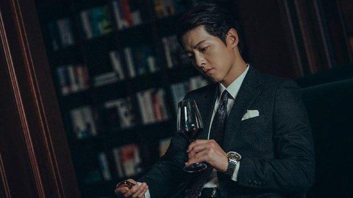 Song Joong Ki pemeran Vincenzo Cassano