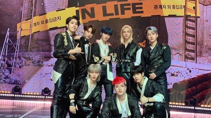 Inilah profil dan akun medsos Hyunjin Stray Kids yang buat heboh par afans karena akan berkolaborasi dengan penyanyi internasional Troye Sivan