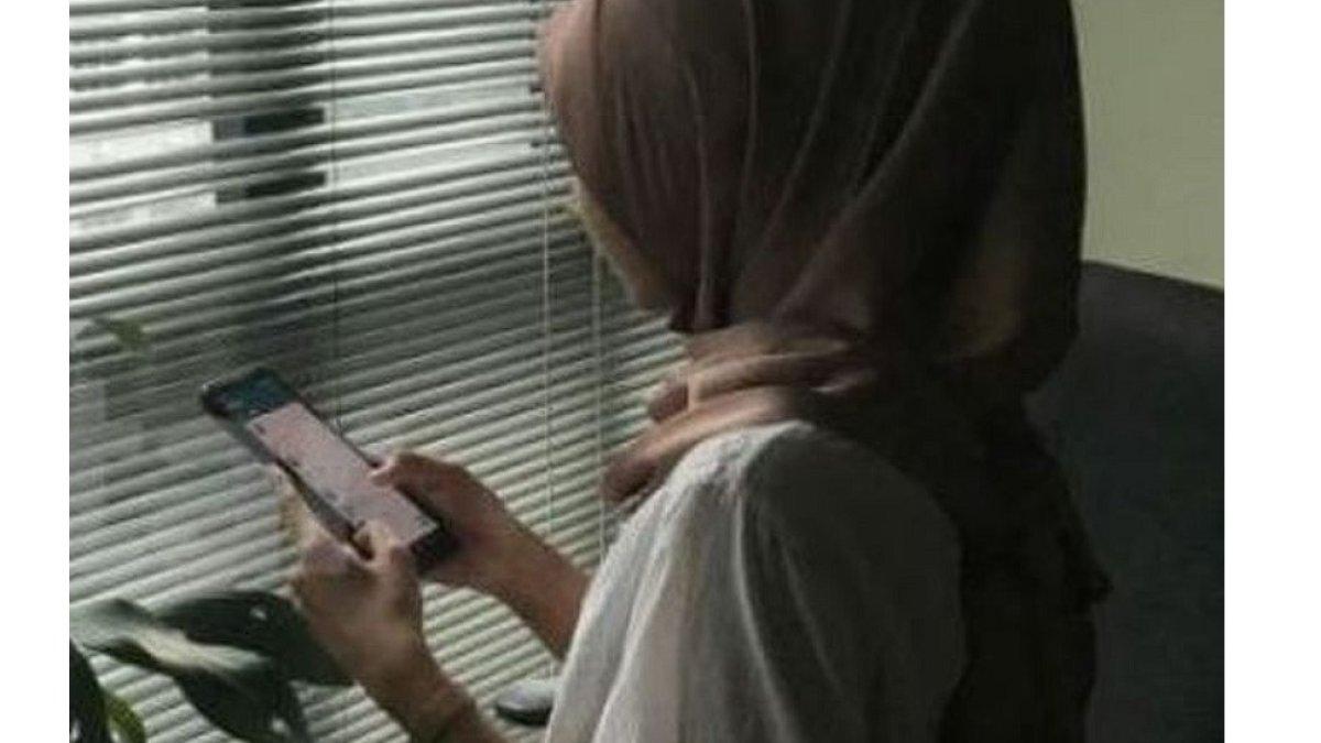 suami yang ketahuan selingkuh dengan seorang janda.