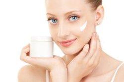 penggunaan sunscreen pada wajah