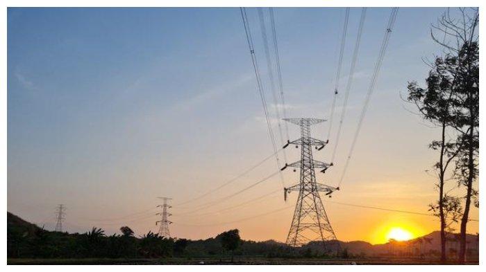 Saluran Udara Tegangan Ekstra Tinggi (SUTET) Pemalang-Mandirancan berkapasitas 500 kilo Volt (kV).