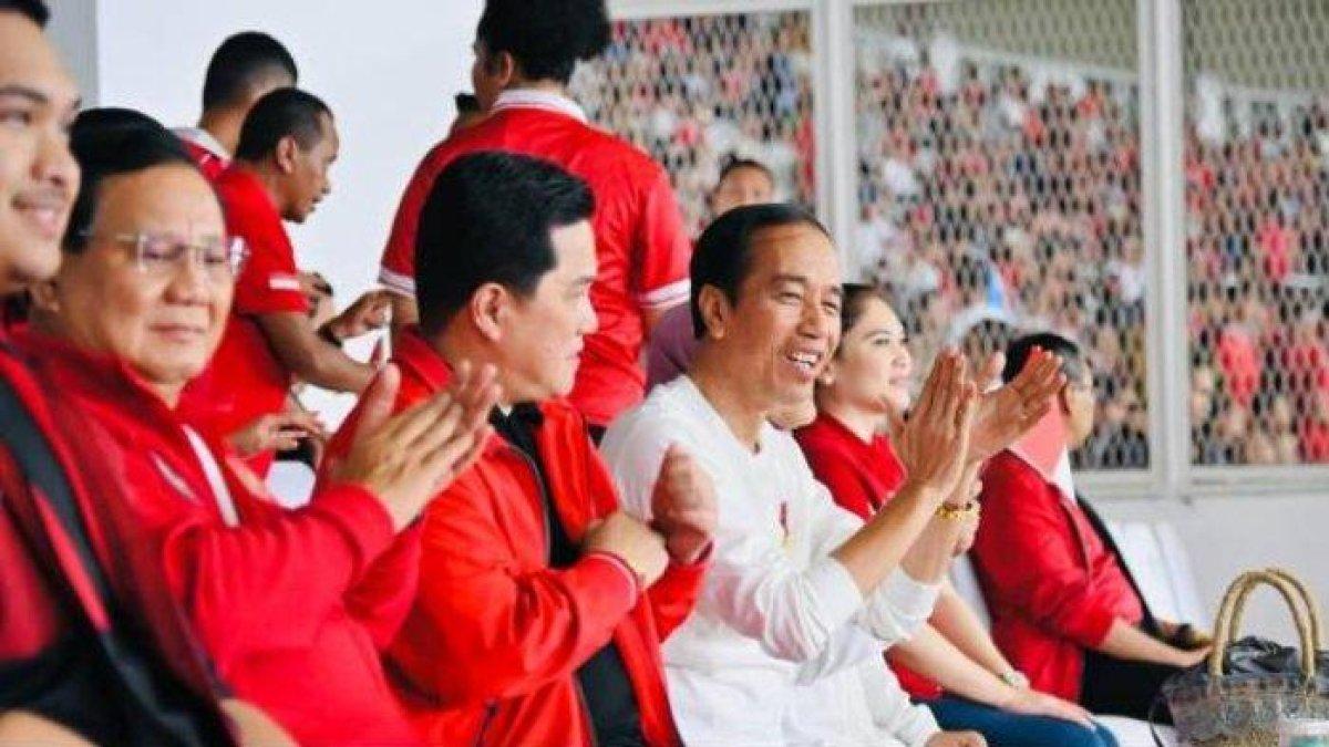 Tanggapan Jokowi soal jadwal Piala Dunia bentrok konser Coldplay