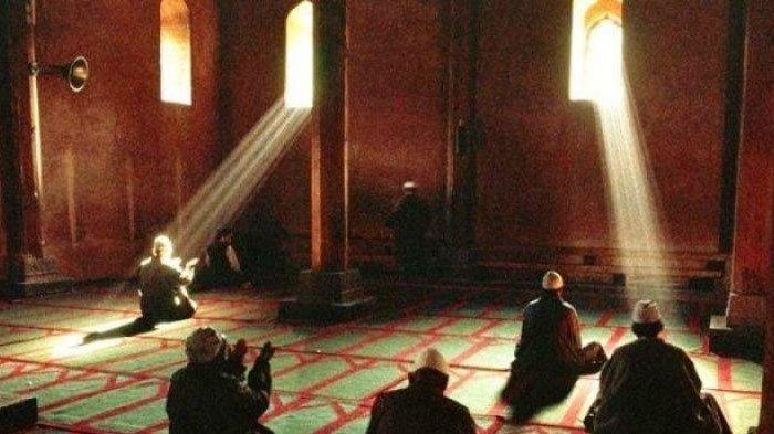 TANDA-TANDA MALAM LAILATUL QADAR - Ada banyak ibadah yang dapat dilakukan untuk meraih keberkahan di malam Lailatul Qadar.