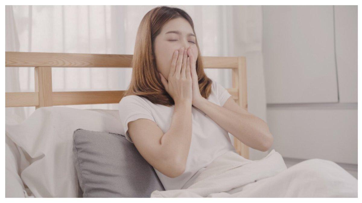 TIDUR SIANG TERLALU LAMA - tidur siang terlalu lama dikaitkan dengan beberapa risiko kesehatan.