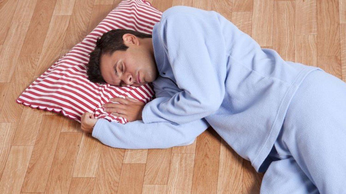 Cukup istirahat dapat mengatasi badan pegal - pegal