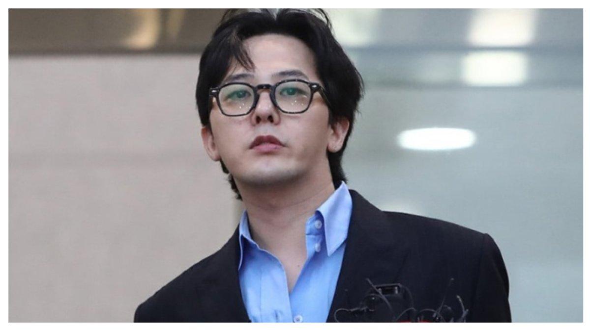 G-DRAGON UBAH CARA FANS MENDUKUNG IDOLA - G-Dragon ubah budaya fan-idol: tolak hadiah, ajak penggemar berdonasi demi kebaikan! Tren baru penuh makna di dunia K-Pop.