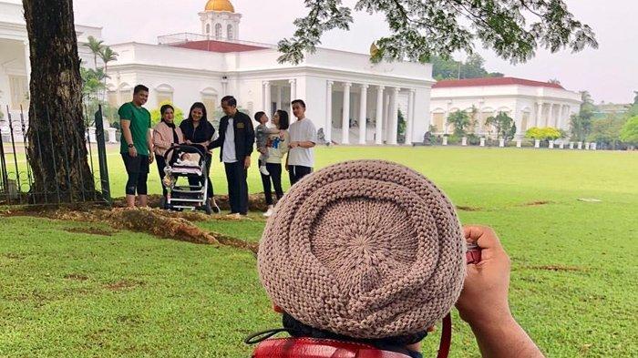 Tompi saat memotret keluarga presiden Jokowi di Kebun Raya Bogor.