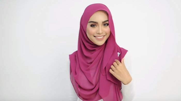 Tampil Casual dan Chic dengan Model Khimar Ini, Girls! Dijamin Bakal