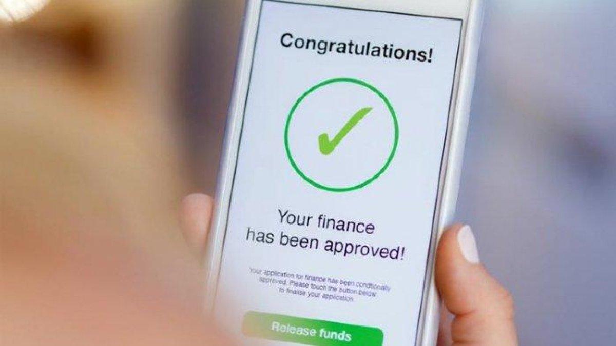 Uninstall aplikasi ilegal bisa memudah saat kena WhatsApp spam