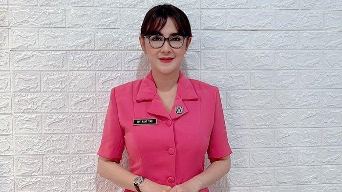 Uut Permatasari memiliki nama asli Utami Suryaningsih.