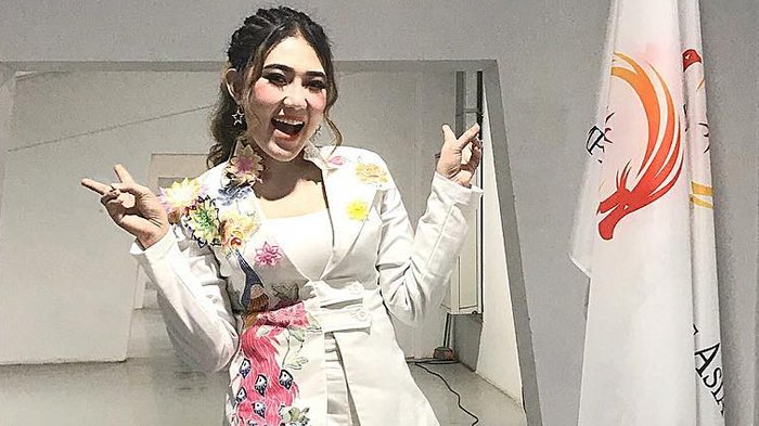 Model Sepatu Via Vallen di Opening Ceremony Asian Games 2018 Jadi