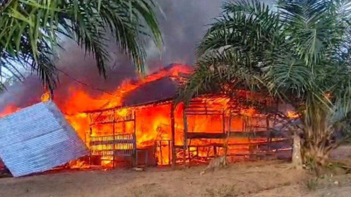 Salah satu warung remang-remang yang dibakar emak-emak di Kecamatan Rambah Hilir, Kabupaten Rokan Hulu, Riau, Rabu (26/7/2023).