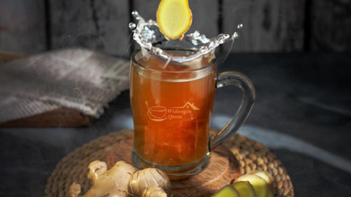 Inilah cara mudah membuat Wedang Jahe, minuman khas Jawa Tengah, kuncinya jahe harus dibakar sebentar, sajikan dalam kondisi hangat