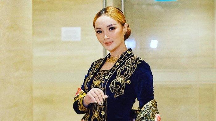 Zaskia Gotik bantah bangkrut