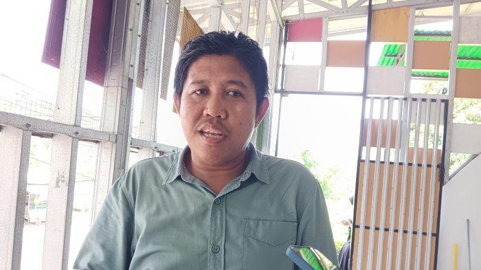 Akademisi Universitas Tomakaka Mamuju, ketika ditemui di sebuah kafe di Mamuju, Kamis (31/10/2024).