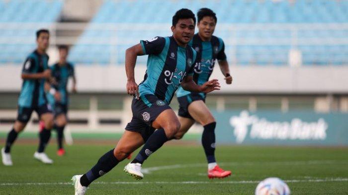 Asnawi Mangkualam saat bermain bagi Ansan Greeners di Liga K-League 2 Korea Selatan kontra Bucheon FC 1995 pada Juli 2022.