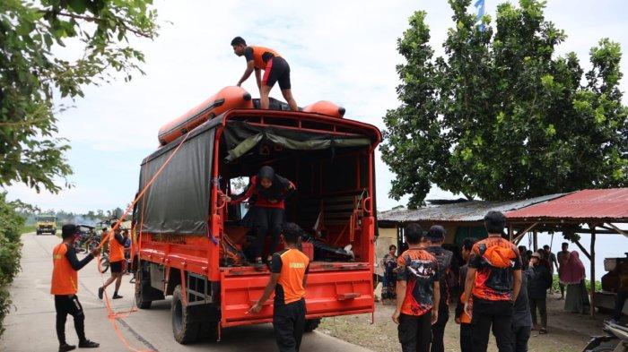 Basarnas Mamuju kerahkan tim rescue untuk mencari satu nelayan yang dilaporkan hilang di sekitar perairan Budong-budong pada Sabtu, (28/6) sekitar pukul 03.00 WITA dini hari.