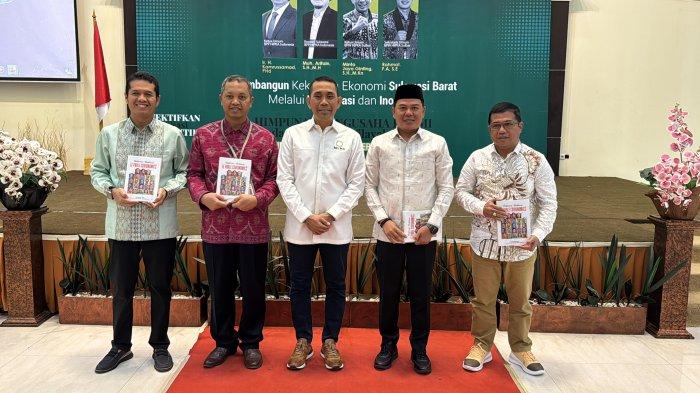 Bebas Manggazali 9 pertama dari kanan) bersama pengurus HIPKA