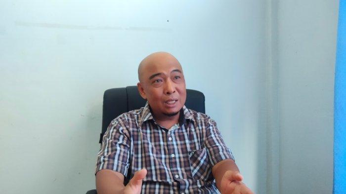 Direktur Perusahaan Umum Daerah (Perumda) Majene, Moch Luthfie Nugraha, ditemui di ruang kerjanya, Senin (9/12/2024).