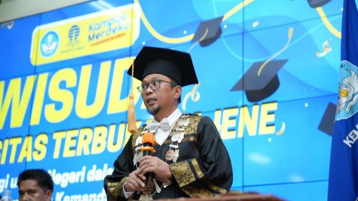 Direktur Universitas Terbuka (UT) Daerah Majene, Anfas