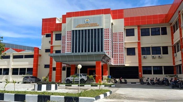 Laboratorium Terpadu Universitas Sulawesi Barat di Lingkungan Padhang-Padhang, Kelurahan Tande, Kecamatan Banggae Timur, Kabupaten Majene.