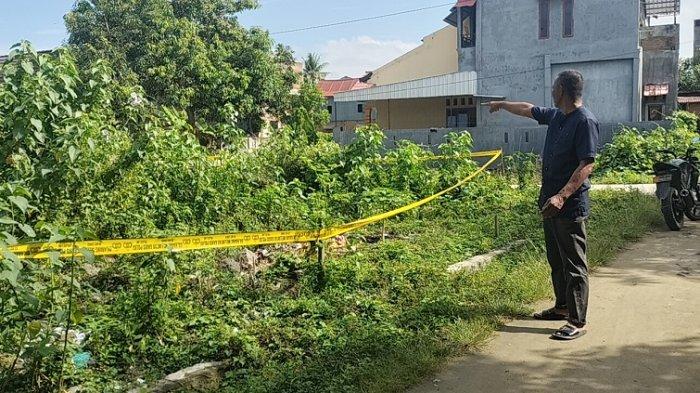 Lokasi tempat penemuan jasad bayi yang sengaja dibuang pelaku inisial MM di Jl Gatot Subroto, Kelurahan Sidodadi, Kecamatan Wonomulyo, Polman, Jumat (7/6/2023).