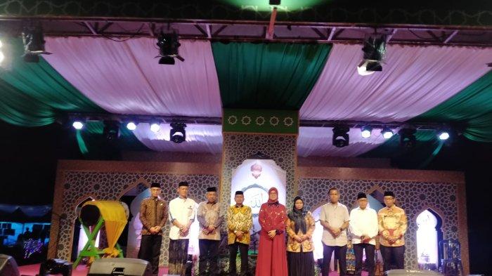 Pembukaan MTQ ke-X tingkat Kabupaten Pasangkayu di Kecamatan Tikke Raya, Bupati Yaumil Ambo Djiwa dan wakil bupati Herny Agus kompak hadir, Jumat (23/2/2024).