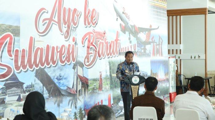 Pj Gubernur Sulbar Bahtiar Baharuddin sambutan saat tiba di Bandara Tampa Padang Mamuju, Minggu (19/5/2024)