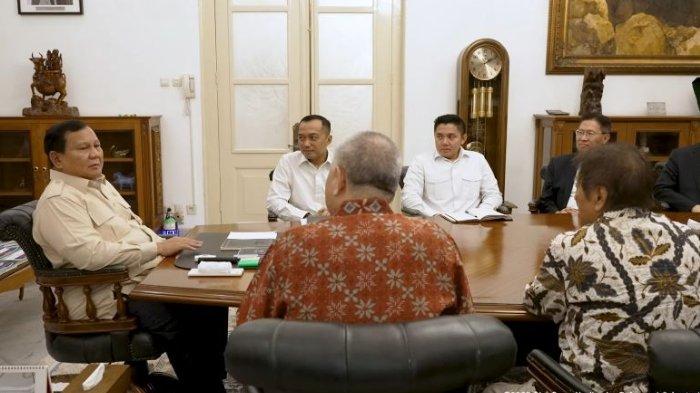 PERTEMUAN PRABOWO DAN 8 PENGUSAHA - Presiden Prabowo Subianto mengadakan pertemuan dengan delapan pengusaha besar Indonesia di Istana Kepresidenan Jakarta, Kamis (6/3/2025). Mereka yang hadir antara lain adalah Anthony Salim, Sugianto Kusuma (Aguan), Prajogo Pangestu, Boy Thohir, Franky Widjaja, Dato Sri Tahir, James Riady, dan Tomy Winata.