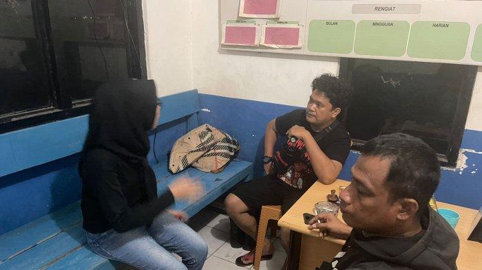 Seorang wanita dinterogasi polisi usai kedatapans elingkuh di hotel