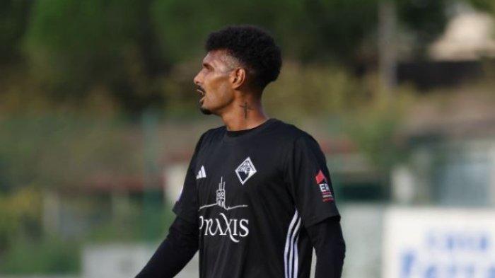 Sosok pemain berpaspor Brasil, Aloisio Soares Neto yang jadi rekrutan asing PSM Makassar untuk musim Liga 1 2024/ 2025.