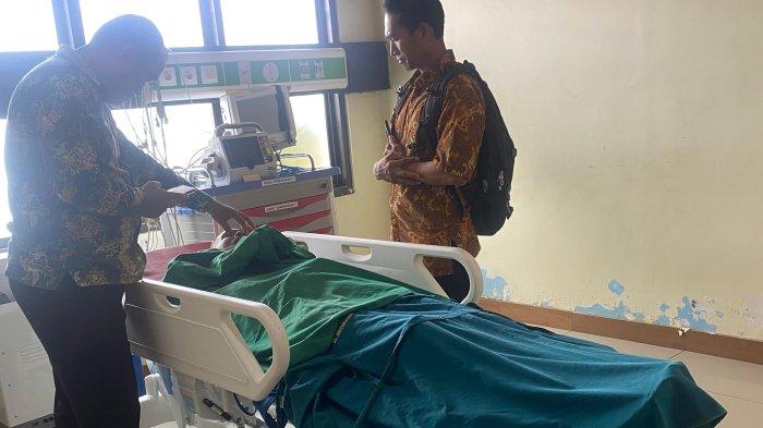 Jenazah Ahmad peserta PPPK yang meninggal saat akan ujian berada di RS Bhayangkara.