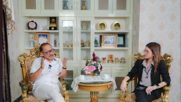 Podcast Gebrakan sang pemimpin - Gubernur Sulawesi Barat, Suhardi Duka saat memaparkan program kerja 100 hari SDK - JSM dalam podcast bersama Tribun Sulbar, Jumat (30/5/2025) lalu